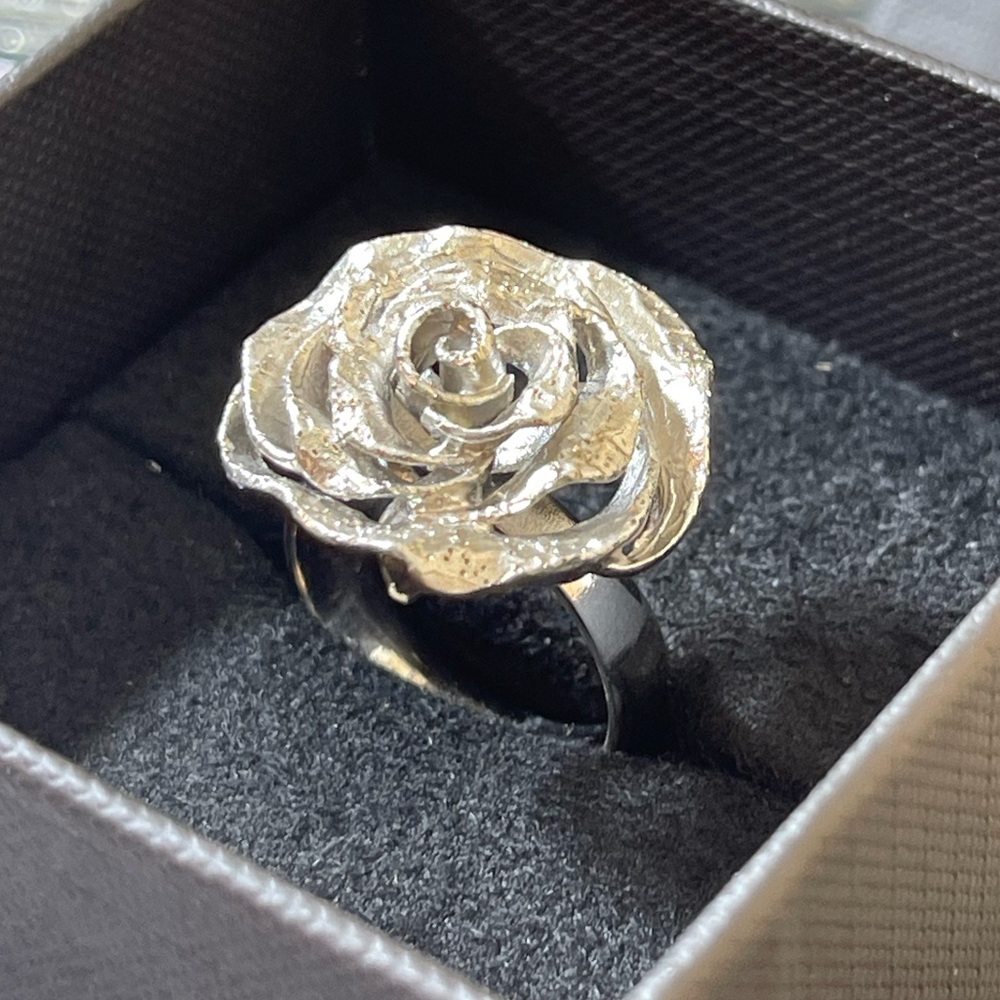Stamped S925 Silver Stardust Silver Rose ring Size 7 - Picture 4 of 5